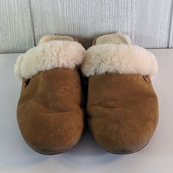 UGG Elanor Suede Mules Slip On Sheepskin Lining EUC SZ 6 - Picture 2 of 8